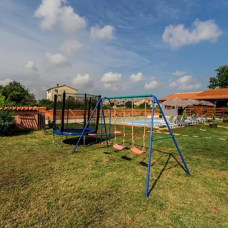 Mit Privatpool Fuer 6 Personen Ca 90 Qm In Pula, Istrien Istrische Riviera Holiday home *